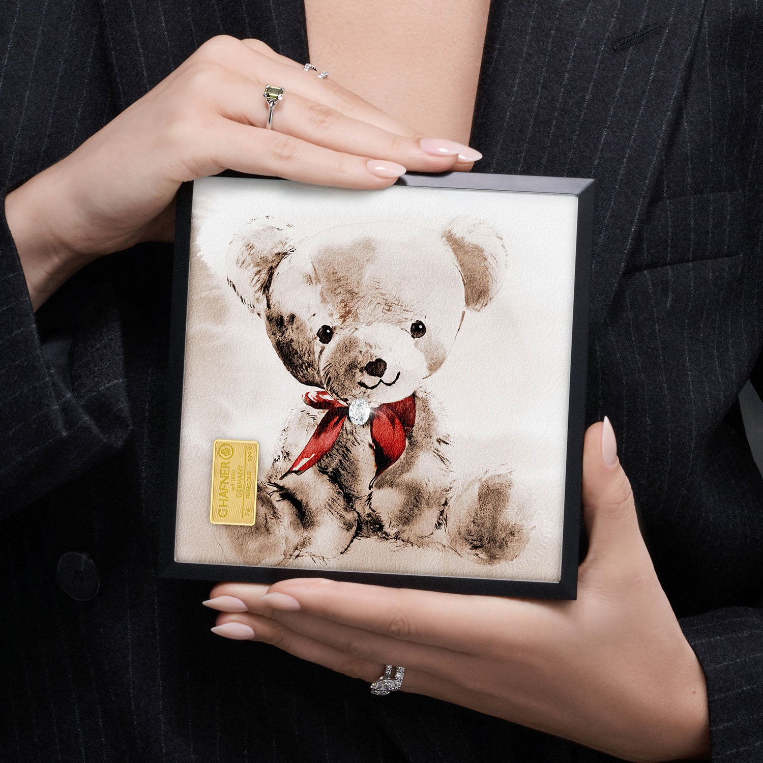 THE PRESENT "Teddy" im Aluminium Rahmen schwarz