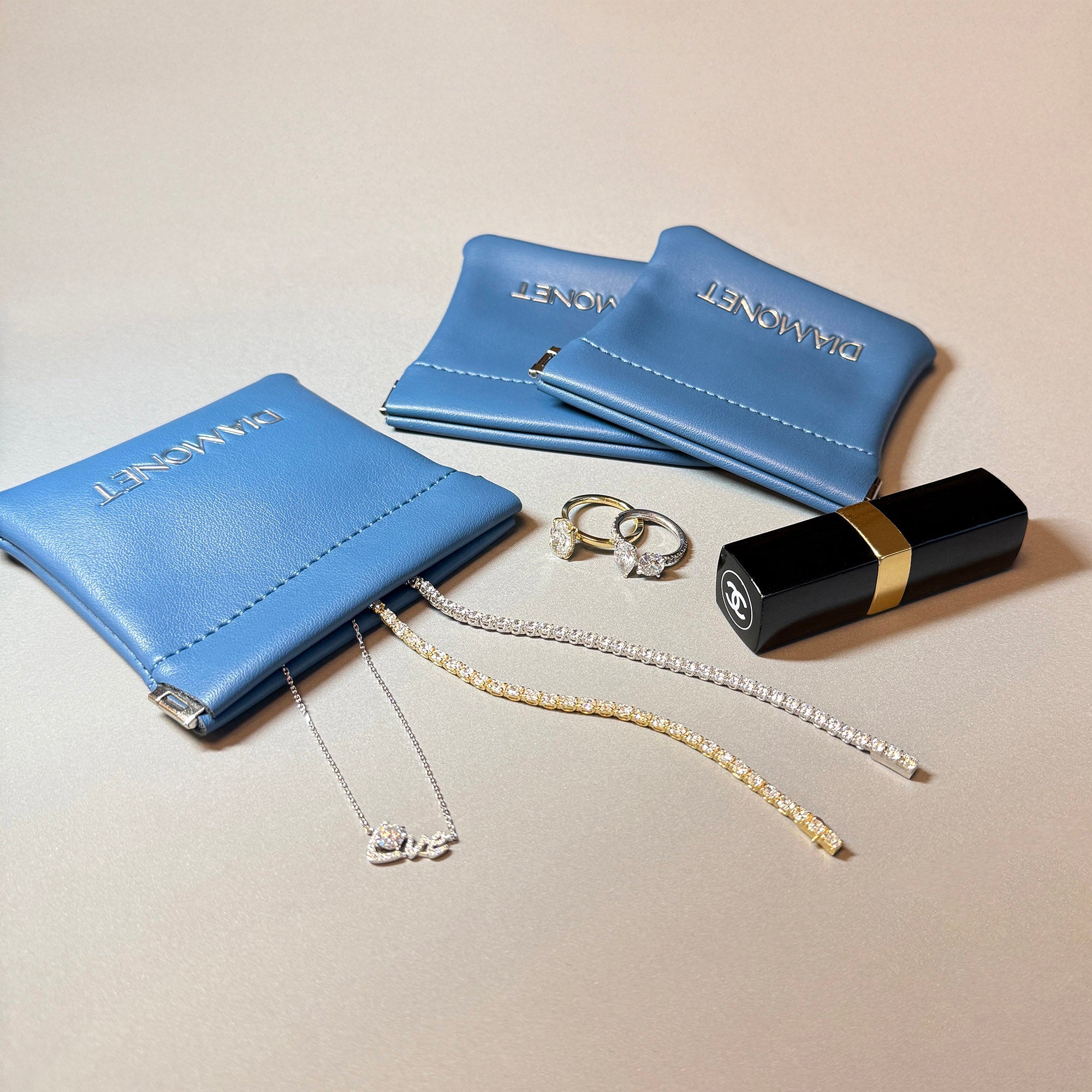 MONARA – Ihre Reise-Schmucktasche