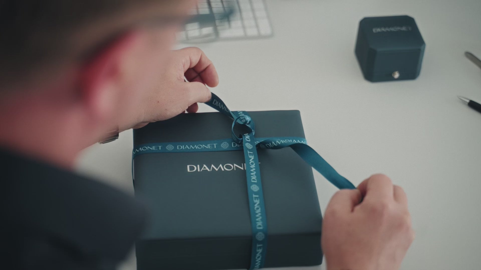 THE PRESENT Forever Yours · Personalisiertes Diamantgeschenk